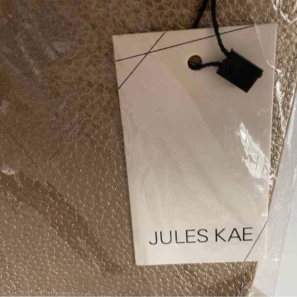 Jules Kae Cosmetic Makeup Bag - Pebbled Platinum Color NWT - Picture 2 of 7